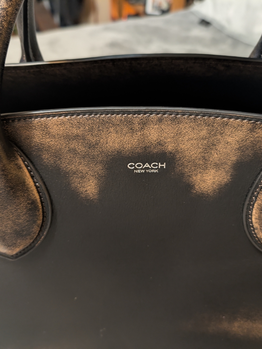 Coach Soft Empire 48 Loved Leather New - Picture 3 of 9